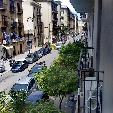 Arco Di Ballaro Oda ve Kahvaltı